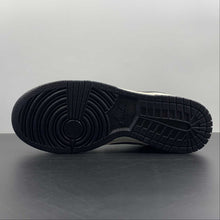 Cargar imagen en el visor de la galería, SB Dunk Low Beige Black Beicai Smiley Face BB1609-112