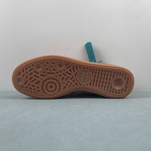 Cargar imagen en el visor de la galería, Adidas Handball Spezial Aged Red IG6191