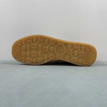 Cargar imagen en el visor de la galería, Adidas Gazelle Indoor Black White Yellow Gum IF9641