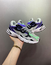 Cargar imagen en el visor de la galería, Adidas Astir Silver Core Black GY1121