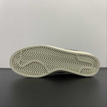 Cargar imagen en el visor de la galería, INVINCIBLE x DAYZ x Adidas Campus 80s Core Black Cream White HP2821