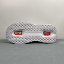 Cargar imagen en el visor de la galería, Nike Vomero Premium White Orange HQ2050-533