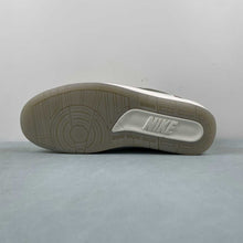 Cargar imagen en el visor de la galería, Air Jordan 2 Retro Low SP Year of the Dragon FJ6871-100