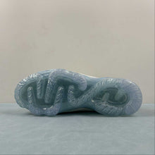 Cargar imagen en el visor de la galería, Air VaporMax 2023 FK White Pure Platinum Metallic Silver DV6840-100