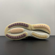 Cargar imagen en el visor de la galería, Adidas Alphaboost V1 Wonder Quartz Taupe Met. Chalk White HP6135