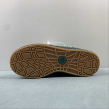 Cargar imagen en el visor de la galería, Adidas Adimatic Mid YNuK Collegiate Green Crystal White Gum IE0022