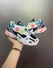 Cargar imagen en el visor de la galería, Adidas Astir White Black Acid Red GY1122