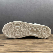 Cargar imagen en el visor de la galería, Uninterrupted x Air Force 1 07 Mid White Blue NU8802-303