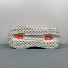 Cargar imagen en el visor de la galería, Nike Vomero Premium White Orange Black FN8453-007