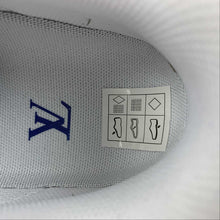 Cargar imagen en el visor de la galería, Louis Vuitton x Air Force 1 Blue Embossing MS 0232