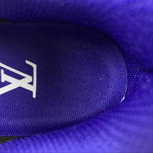 Cargar imagen en el visor de la galería, Louis Vuitton x Air Force 1 Silver Embossing 3308-6