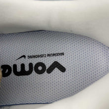Cargar imagen en el visor de la galería, Nike Zoom Vomero 18 White Black Blue Tint HM6803-104