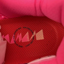 Cargar imagen en el visor de la galería, Pegasus Premium Hyper Pink Bright Crimson Barely Volt Sequoia HQ2592-600