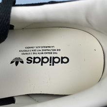 Cargar imagen en el visor de la galería, Adidas Gazelle Indoor Core Black Cream White Gum JS1412