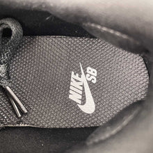 Cargar imagen en el visor de la galería, SB Force 58 Black Black White CZ2959-001