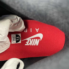 Cargar imagen en el visor de la galería, Air Jordan 5 Retro OG Black Metallic Reimagined HF3975-001