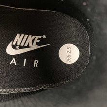 Cargar imagen en el visor de la galería, Air Force 1 07 Mid Black White HK5622-955