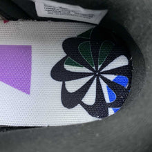 Cargar imagen en el visor de la galería, SB Dunk Low Disrupt 2 Panda Black Pure Platinum White DV4024-002