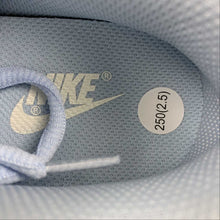 Cargar imagen en el visor de la galería, Supreme x SB Dunk Low Off White Shy Blue RM2308-231