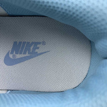 Cargar imagen en el visor de la galería, SB Dunk Low Clear Blue Swoosh Aura Worn Blue White DH9765-401