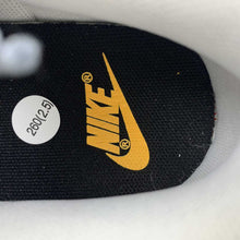 Cargar imagen en el visor de la galería, SB Dunk Low SE 85 Coconut Milk Blue Dark Grey DO9457-119