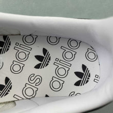 Cargar imagen en el visor de la galería, Adidas Samba LT Cloud White Core Black Gold Metallic IG4279