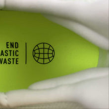 Cargar imagen en el visor de la galería, Adidas UltraBoost Light Cloud White Arctic Night Lucid Lemon IE1768