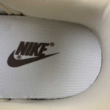 Cargar imagen en el visor de la galería, SB Dunk Low LV Brown Black XQ5180-316