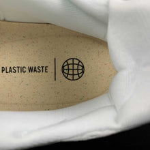 Cargar imagen en el visor de la galería, Adidas AlphaBoost V1 Cloud White Blue Fusion Bright Red HP2757