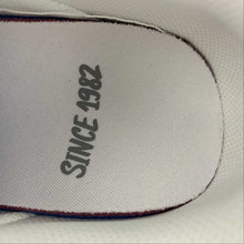 Cargar imagen en el visor de la galería, Air Force 1 07 Low “Since 1982” Summit White Wolf Grey-White FJ4823-100
