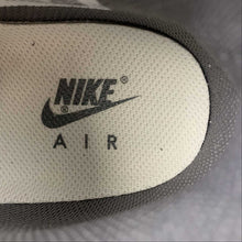 Cargar imagen en el visor de la galería, Air Force 1 07 Mid LV Gray White DV9988-200