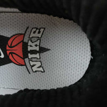 Cargar imagen en el visor de la galería, Air Force 1 Low GS Jersey Mesh Gold Black White DQ7779-700