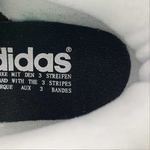 Cargar imagen en el visor de la galería, Adidas Adimatic Mid YNuK Collegiate Green Crystal White Gum IE0022