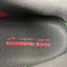 Cargar imagen en el visor de la galería, Air Zoom Pegasus 41 Black Passion Red White FD2722-003