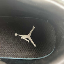 Cargar imagen en el visor de la galería, Air Jordan 1 Low Black Croc White Metallic Silver HJ7743-010