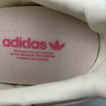 Cargar imagen en el visor de la galería, Adidas Samba Vegan Light Gray Pink Rubber ID1104