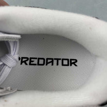 Cargar imagen en el visor de la galería, Adidas Predator Freestyle Grey White Black IF1026
