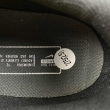 Cargar imagen en el visor de la galería, Zoom Winflo 7 Black Metallic Cool Grey CU3870-001