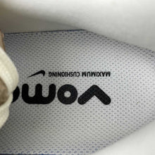 Cargar imagen en el visor de la galería, Nike Zoom Vomero 18 Orange Green HQ2157-003