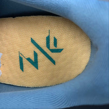 Cargar imagen en el visor de la galería, Zoom Fly 5 Cerulean White Bright Spruce DM8968-400