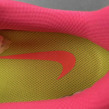 Cargar imagen en el visor de la galería, Nike Air Max 2013 Pink Lace Up Low Top 555753-600