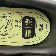 Cargar imagen en el visor de la galería, Adidas Samba Pharrell Williams Core Black GY4978