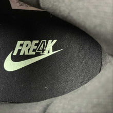 Cargar imagen en el visor de la galería, Zoom Freak 4 EP Black Jujube DJ6149-601