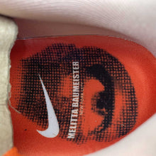 Cargar imagen en el visor de la galería, NIKE Vomero Premium Melitta Baumeister IQ7166-800