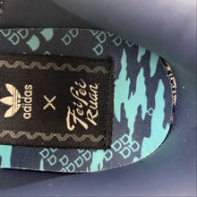 Cargar imagen en el visor de la galería, Feifei Ruan x Adidas Superstar Chalk White Navy ID1139
