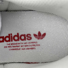 Cargar imagen en el visor de la galería, Adidas Superstar x Supreme White Red BZ2521