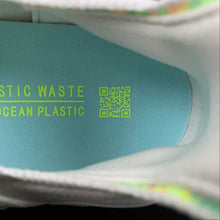 Cargar imagen en el visor de la galería, Adidas UltraBoost 22 White Green