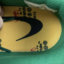 Cargar imagen en el visor de la galería, Dunk Low LTHR OW FUTURA White Green CT0856-100