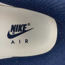 Cargar imagen en el visor de la galería, Air Force 1 07 Low Navy Blue White Gold DD1225-006