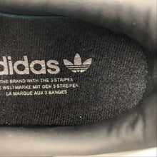 Cargar imagen en el visor de la galería, Adidas Bermuda Carbon Grey Four Gum CQ2781